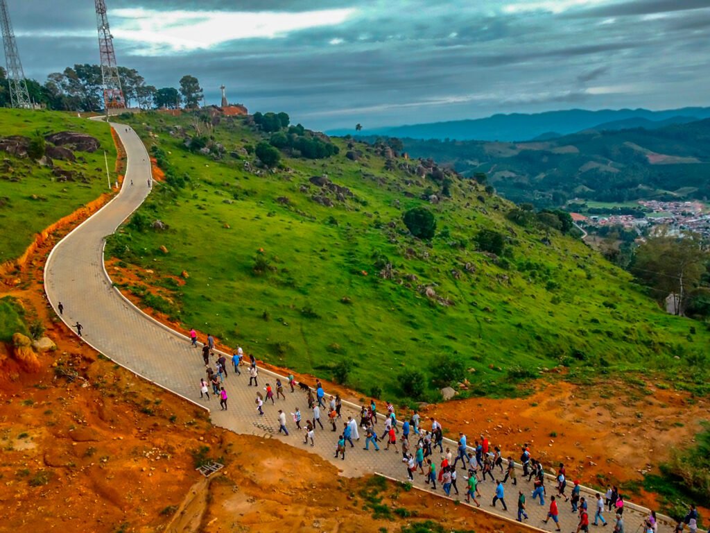 MIRANTE DO CRISTO DE ALBERTINA MG mobile 8