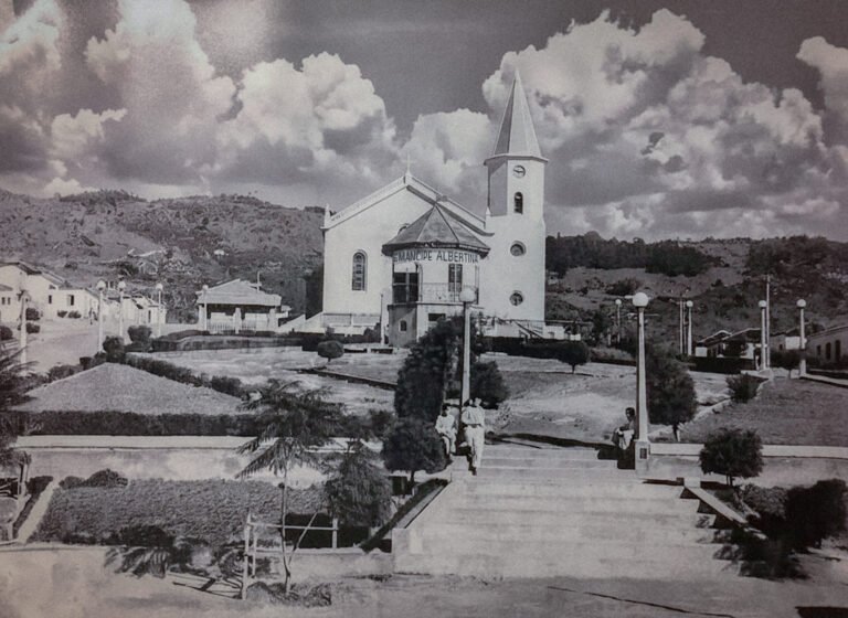 PROTESTO EMANCIPACAO ALBERTINA 1958